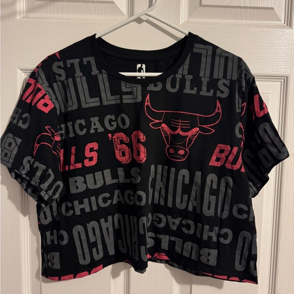 Chicago Bulls cropped t-shirt XXL Women’s - Picture 1 of 5